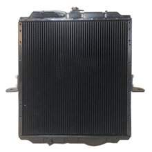 MITSUBISHI RADIATOR - FUSO 4D34 (1992-1999) 24-3/4" x 24-1/4" x 2-3/8"
